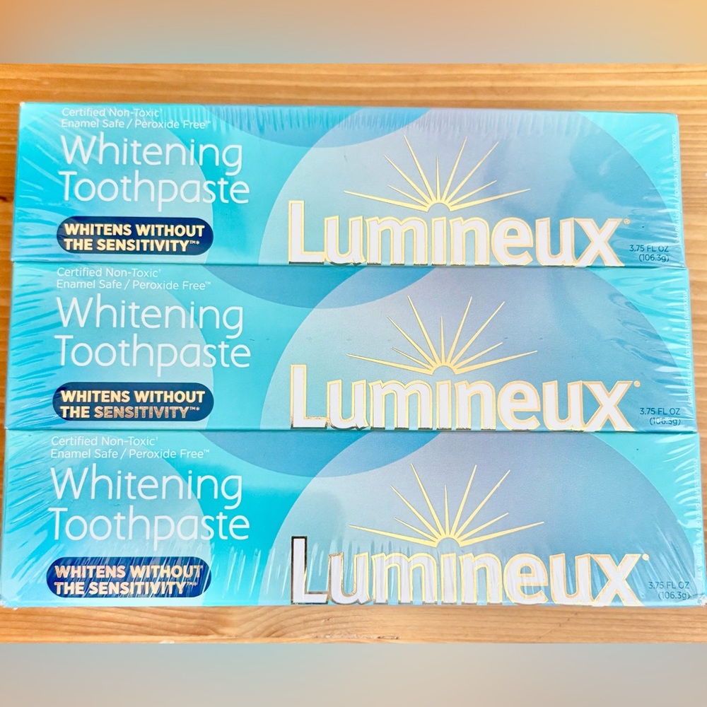 NWT — 3-pack of Lumineux Whitening Toothpaste